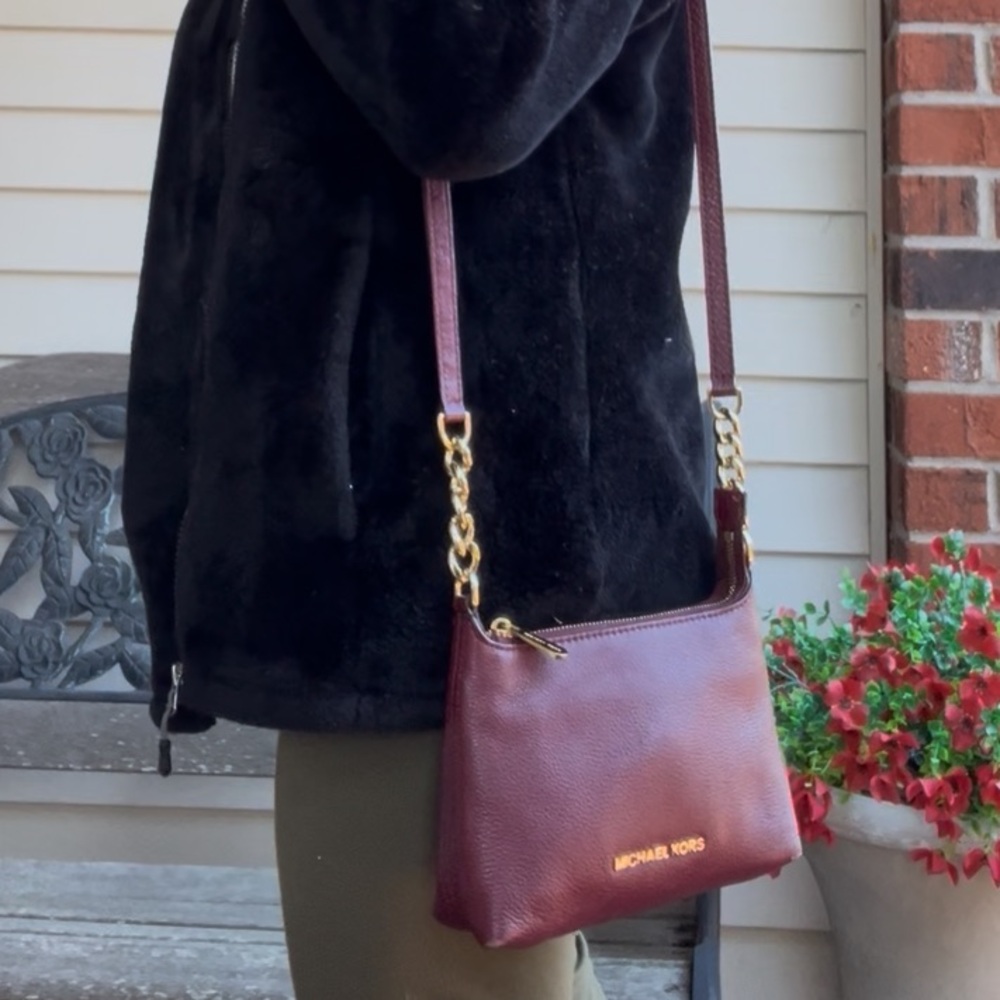 Michael Kors Dark Red Crossbody Bag with secure closure and lots of compartments - Picture 6 of 14